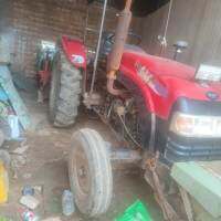 東方紅MF400拖拉機(jī)