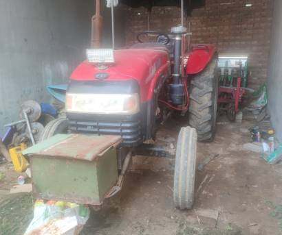 東方紅MF400拖拉機