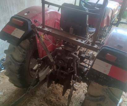 東方紅MF400拖拉機