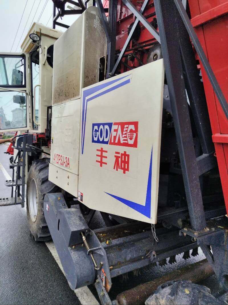 金大丰4YZPSJ-3A玉米收割机