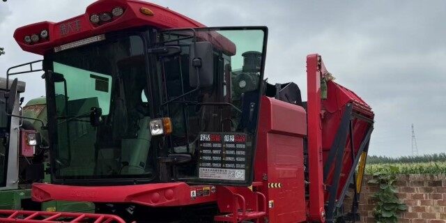 金大丰4YZP-4FC自走式玉米收获机