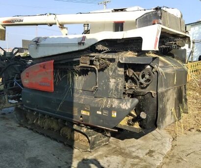 久保田4LBZ-172B(PRO888GM)半喂入履带式收割机