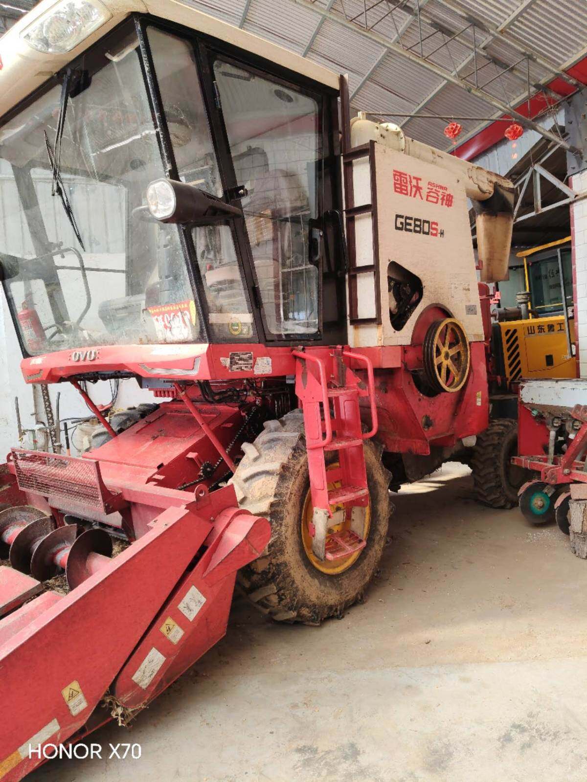 雷沃谷神GE80SH小麦收割机