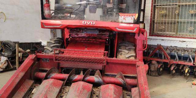 雷沃谷神GE80SH小麦收割机