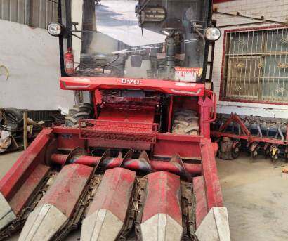 雷沃谷神GE80SH小麦收割机