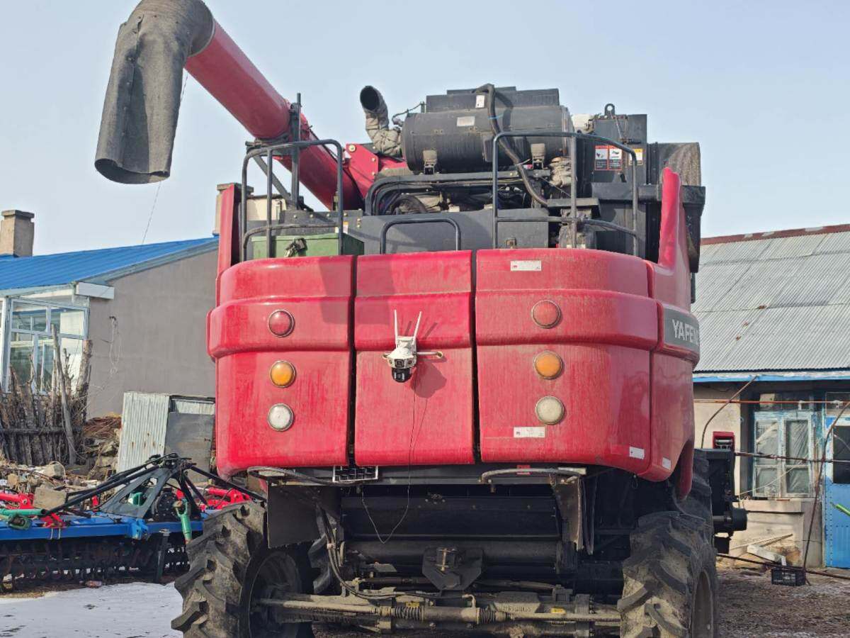 纽艾格新时代8177轮式收割机