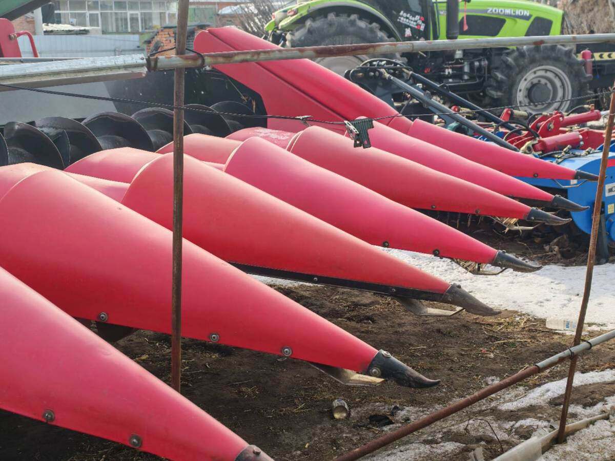 纽艾格新时代8177轮式收割机