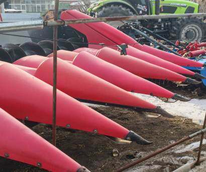 纽艾格新时代8177轮式收割机