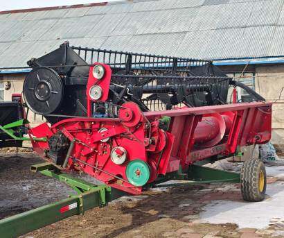 纽艾格新时代8177轮式收割机