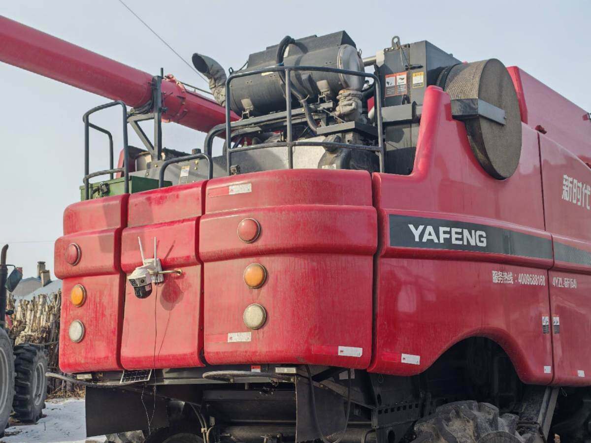 纽艾格新时代8177轮式收割机