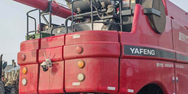 纽艾格新时代8177轮式收割机