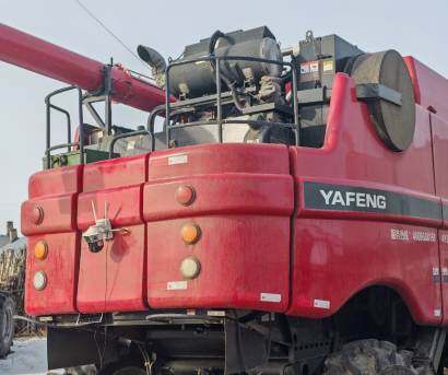 纽艾格新时代8177轮式收割机