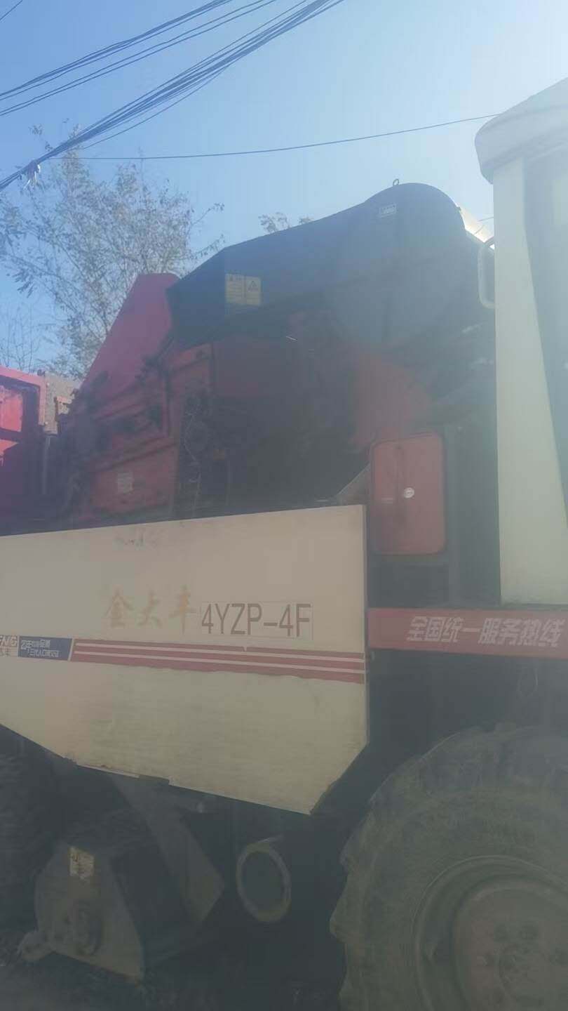 金大丰四行玉米收割机