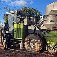 中联重科AC60a轮式甘蔗收获机