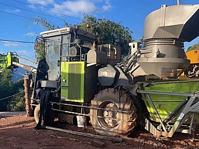 中联重科AC60a轮式甘蔗收获机