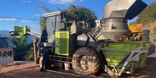 中联重科AC60a轮式甘蔗收获机