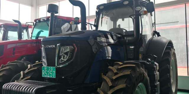 雷沃欧豹MW2304-6(G4)拖拉机