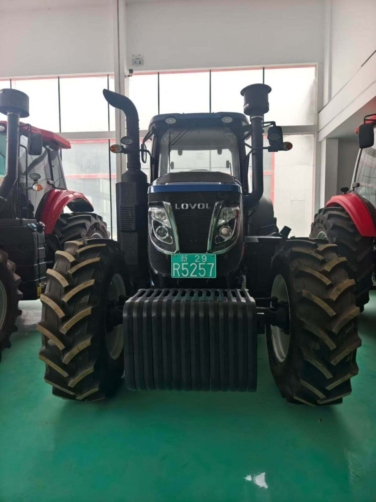 雷沃欧豹MW2304-6(G4)拖拉机