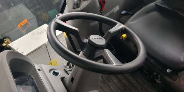 雷沃欧豹MW2304-6(G4)拖拉机