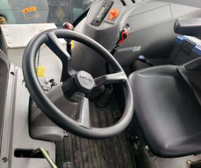 雷沃欧豹MW2304-6(G4)拖拉机