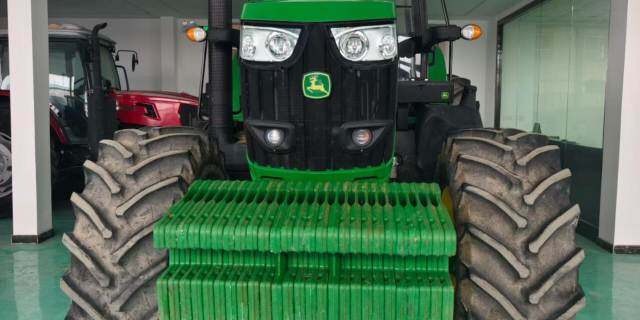 约翰迪尔6M-2104拖拉机