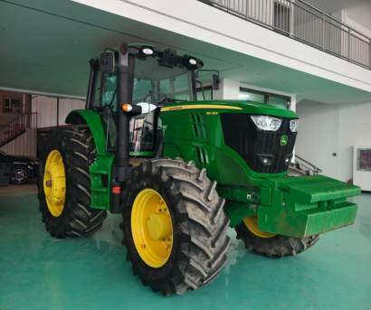 约翰迪尔6M-2104拖拉机