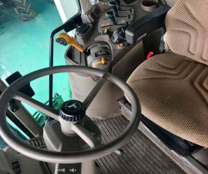 约翰迪尔6M-2104拖拉机