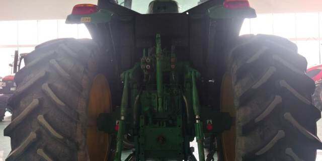 约翰迪尔6M-2104拖拉机