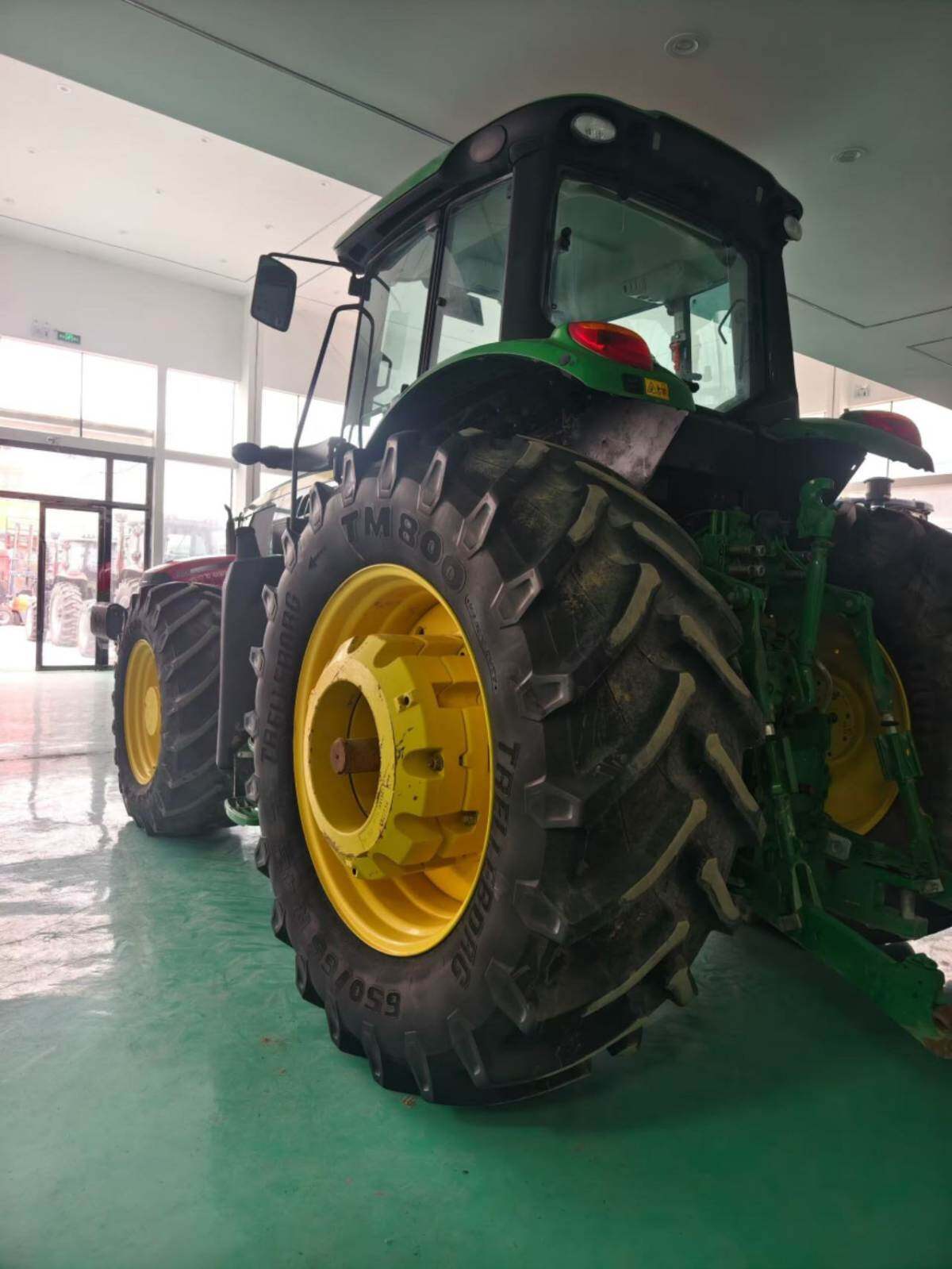 约翰迪尔6M-2104拖拉机