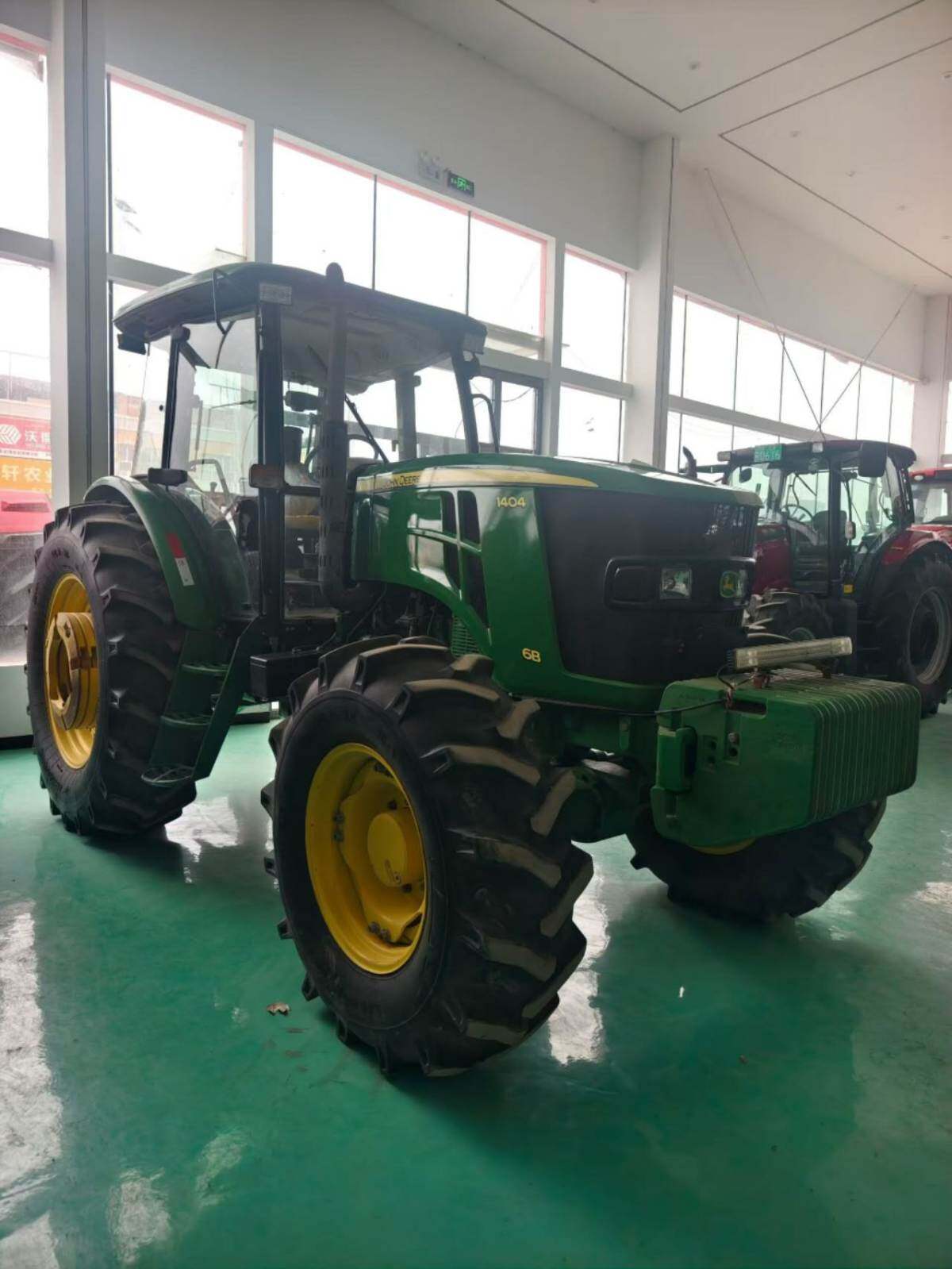 约翰迪尔6B-1404拖拉机