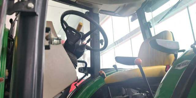 约翰迪尔6B-1404拖拉机