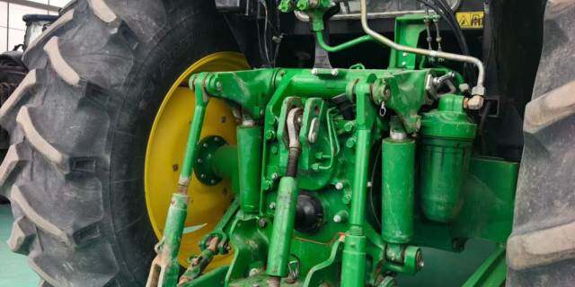 约翰迪尔6B-1404拖拉机