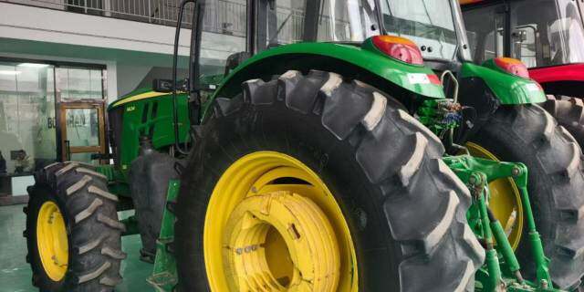 约翰迪尔6B-1404拖拉机