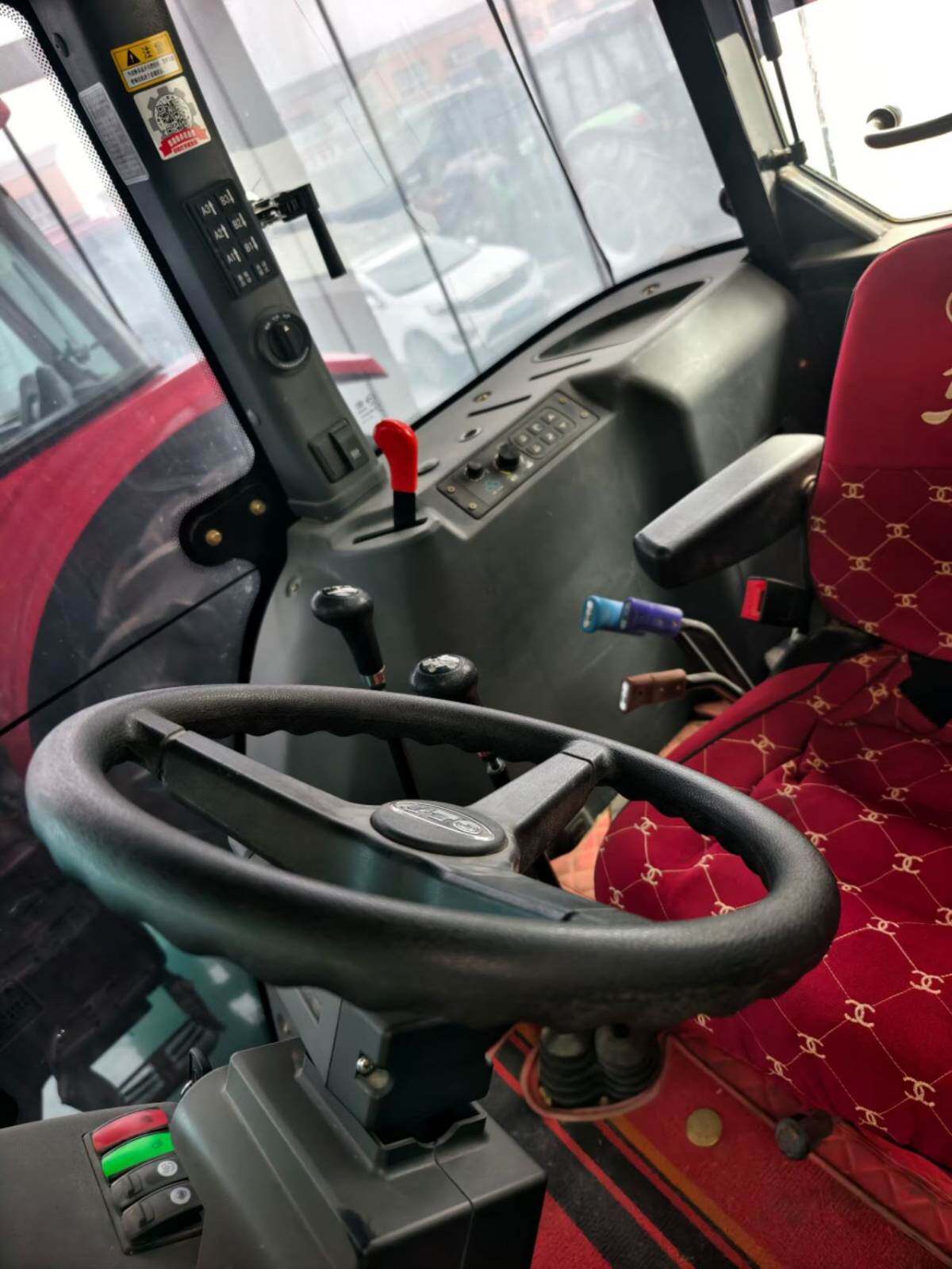 东方红LXA2304-1拖拉机