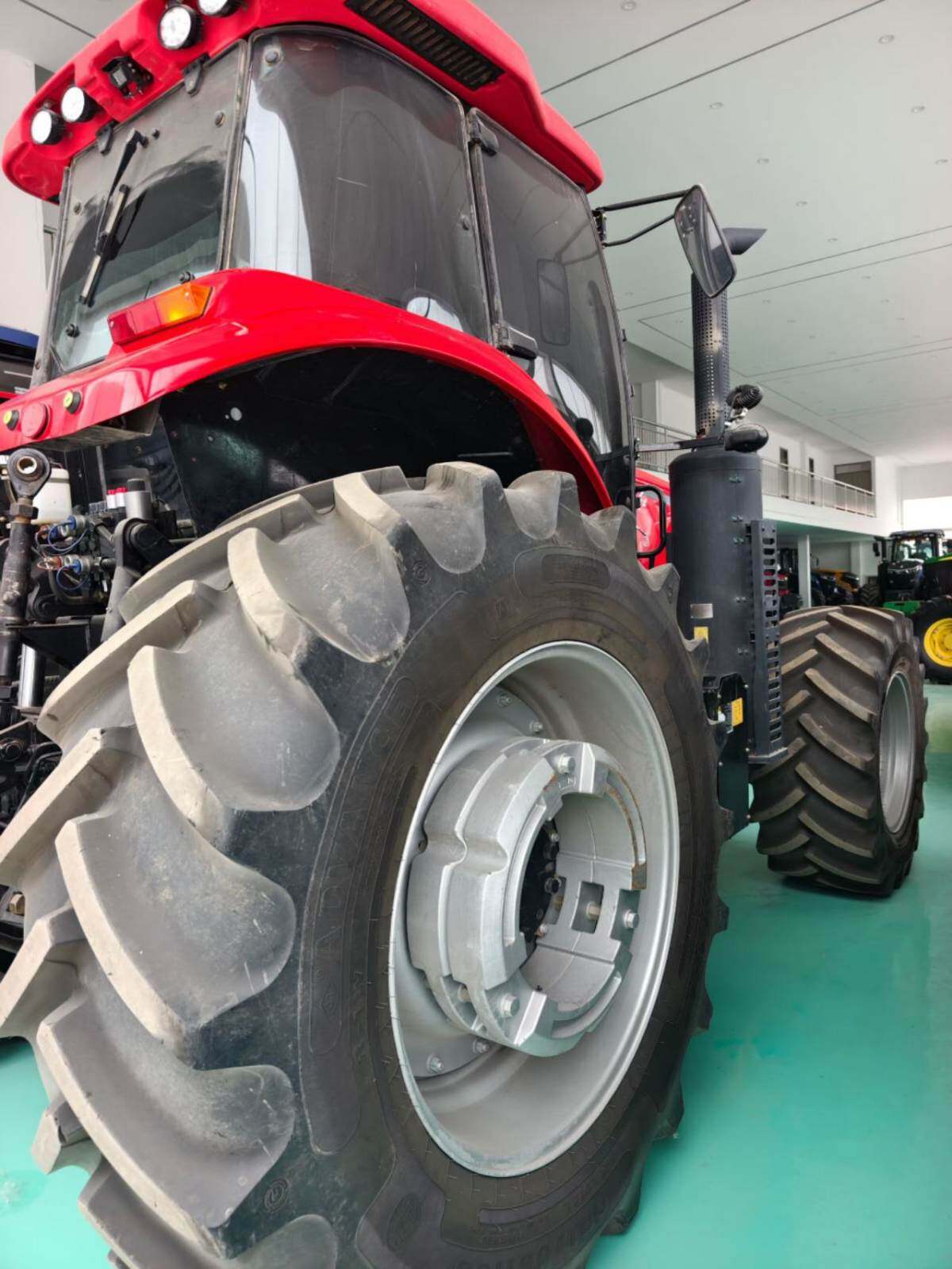 东方红LXA2304-1拖拉机