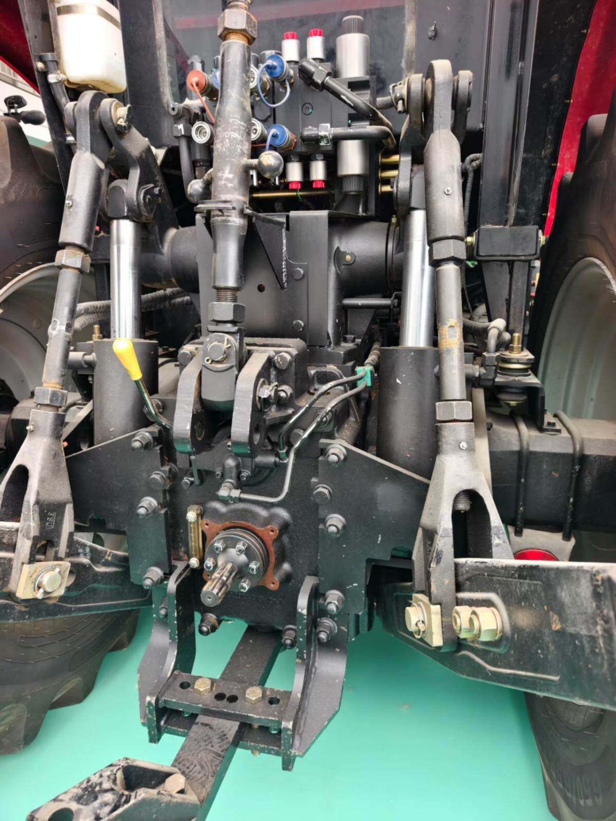 东方红LXA2304-1拖拉机