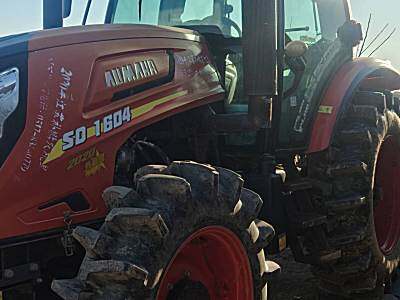 萨丁SD1604拖拉机