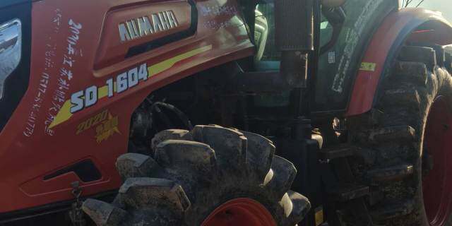 萨丁SD1604拖拉机