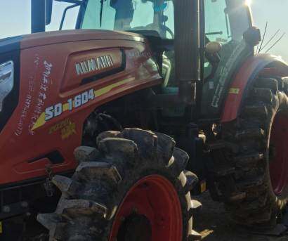 萨丁SD1604拖拉机