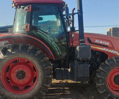 萨丁SD1604拖拉机