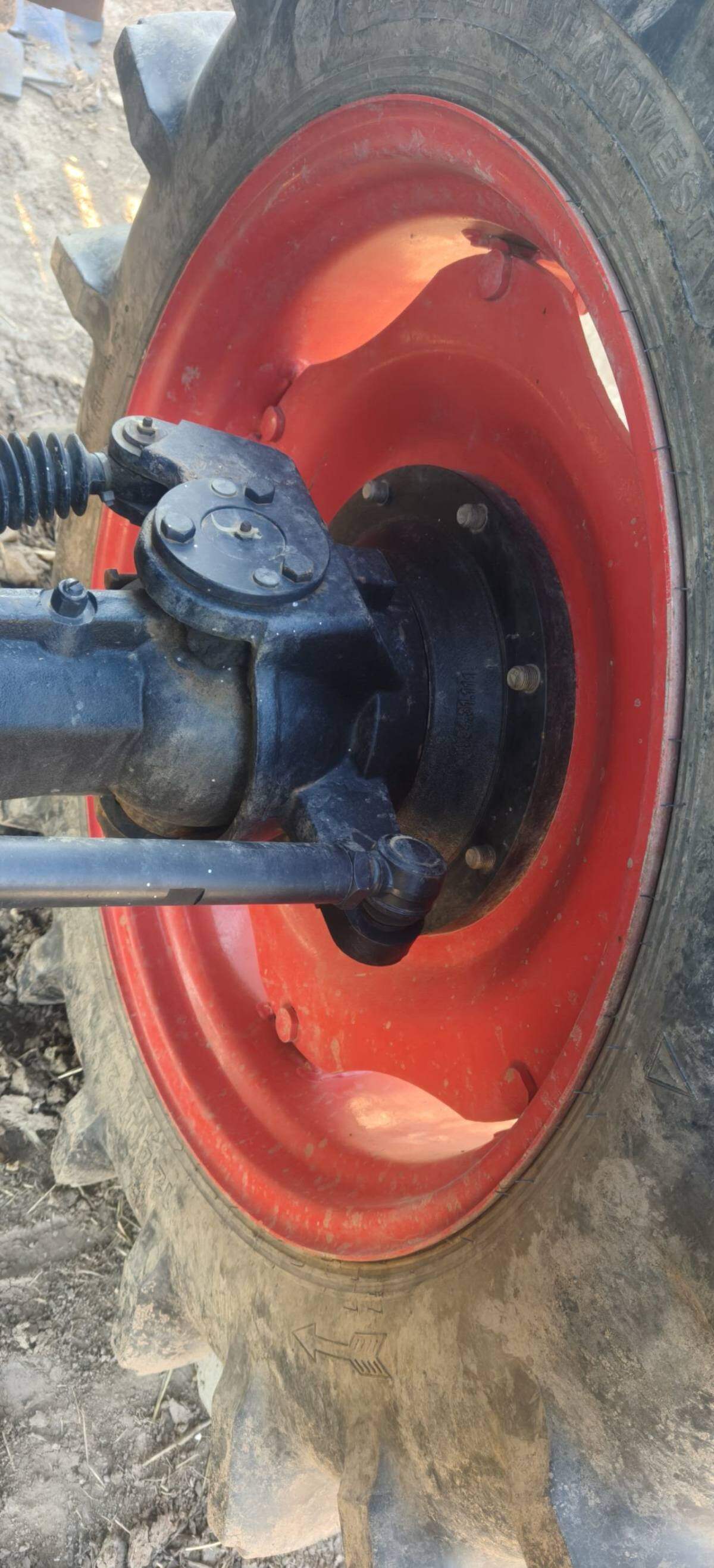 萨丁SD1604拖拉机