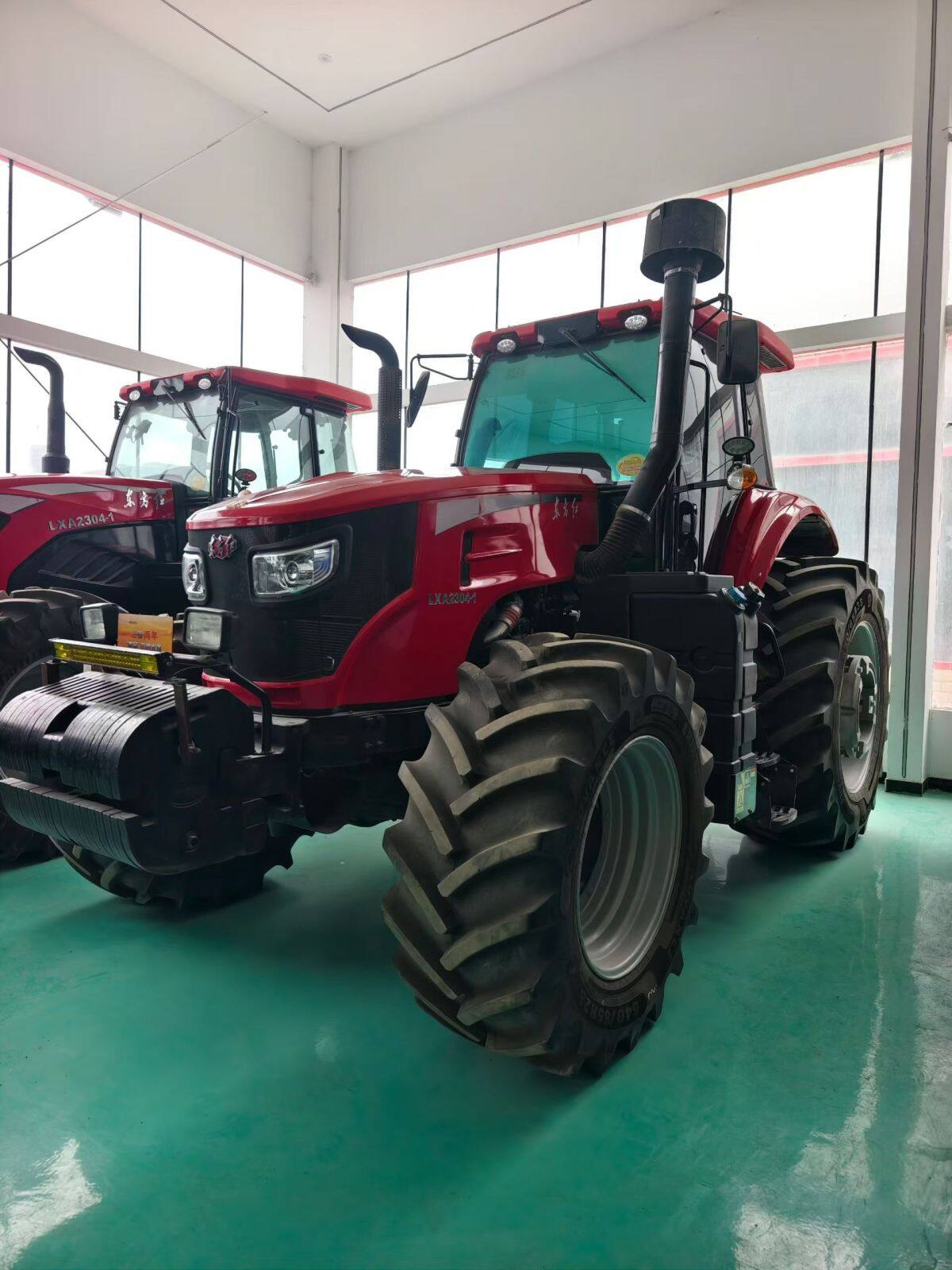 东方红LXA2304-1拖拉机