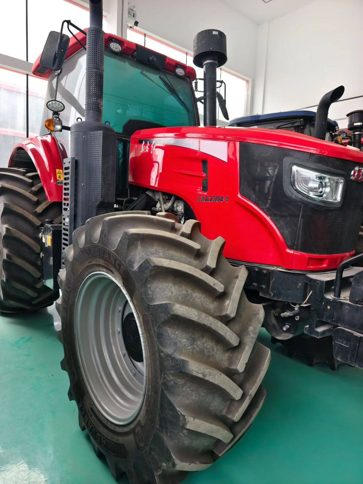 东方红LXA2304-1拖拉机