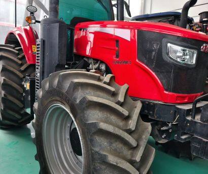 东方红LXA2304-1拖拉机