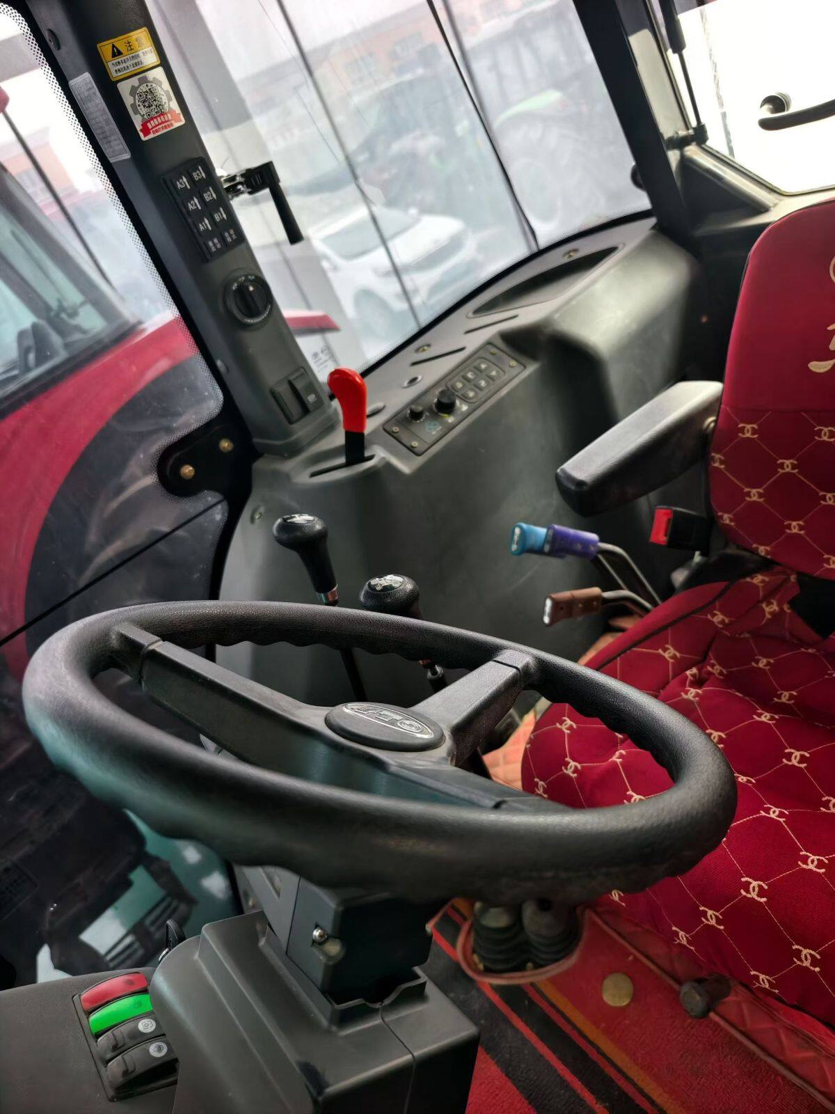 东方红LXA2304-1拖拉机