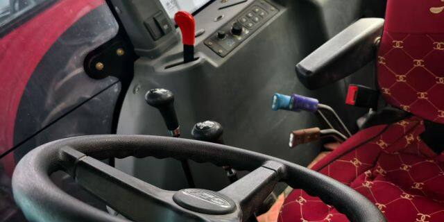 东方红LXA2304-1拖拉机