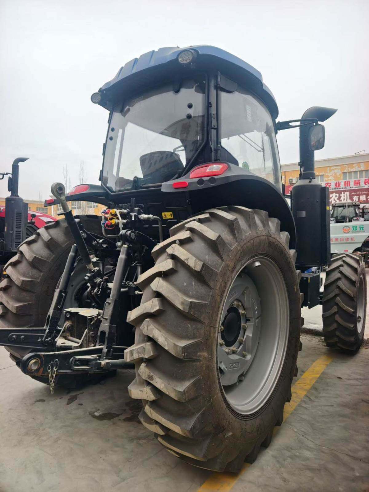 雷沃M1504-5R拖拉机