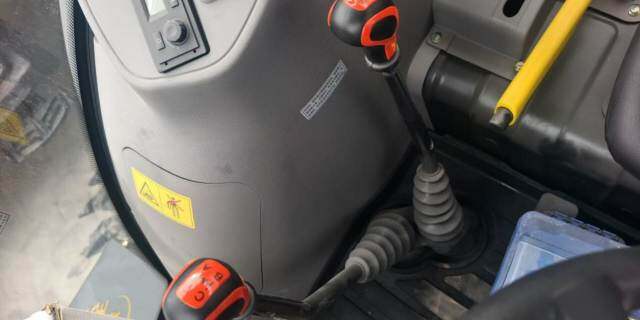 雷沃M1604-5R(G4)拖拉机