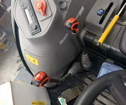 雷沃M1604-5R(G4)拖拉机