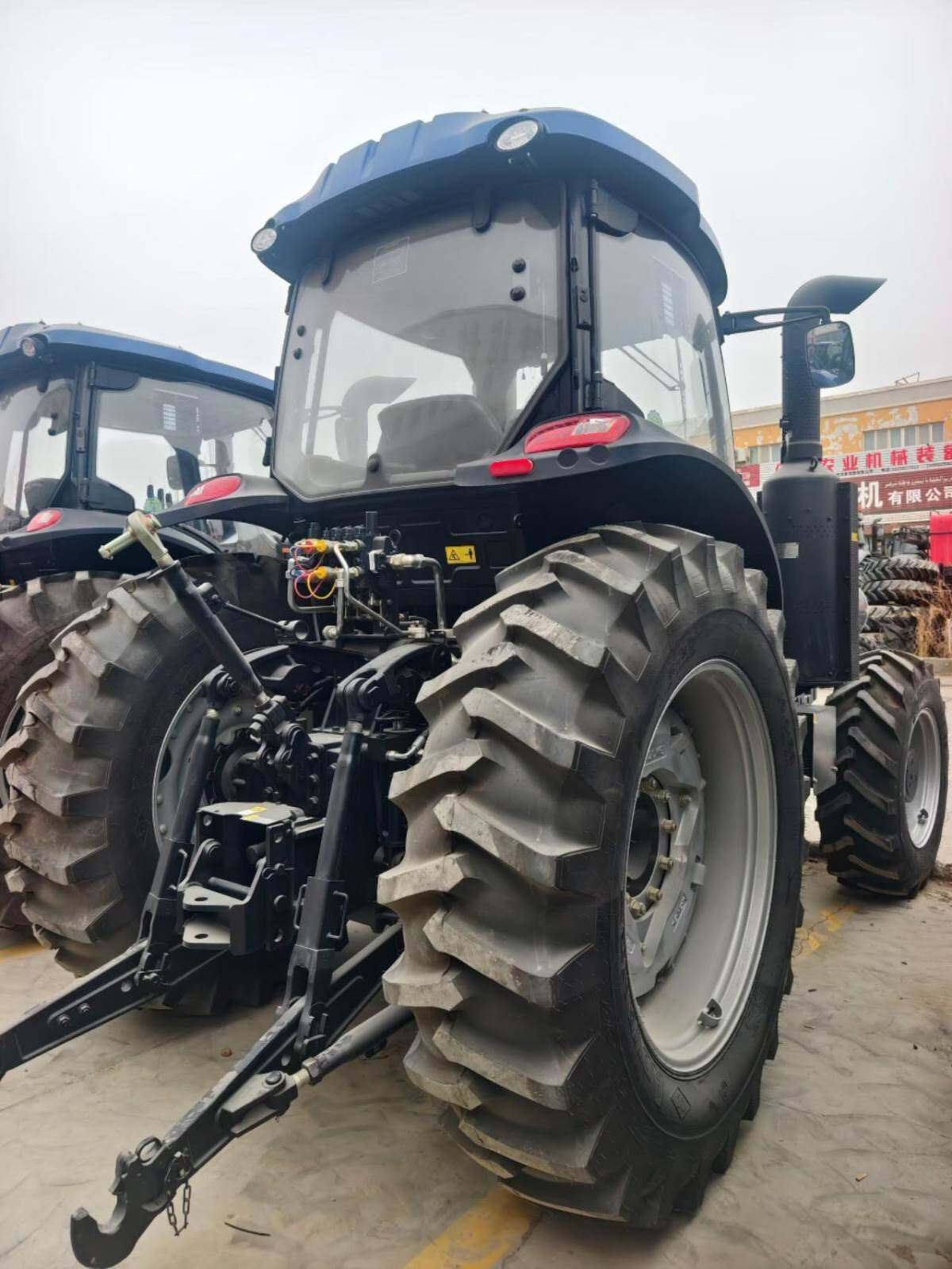 雷沃M1604-5R(G4)拖拉机